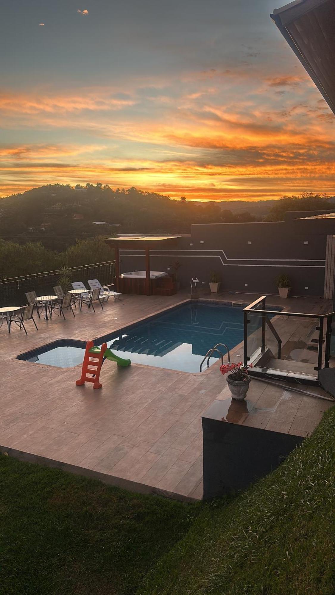 Chacara Gama Em Condominio Igarata-Sp - Jacuzzi Com Hidromassagem, Piscina E Sauna المظهر الخارجي الصورة